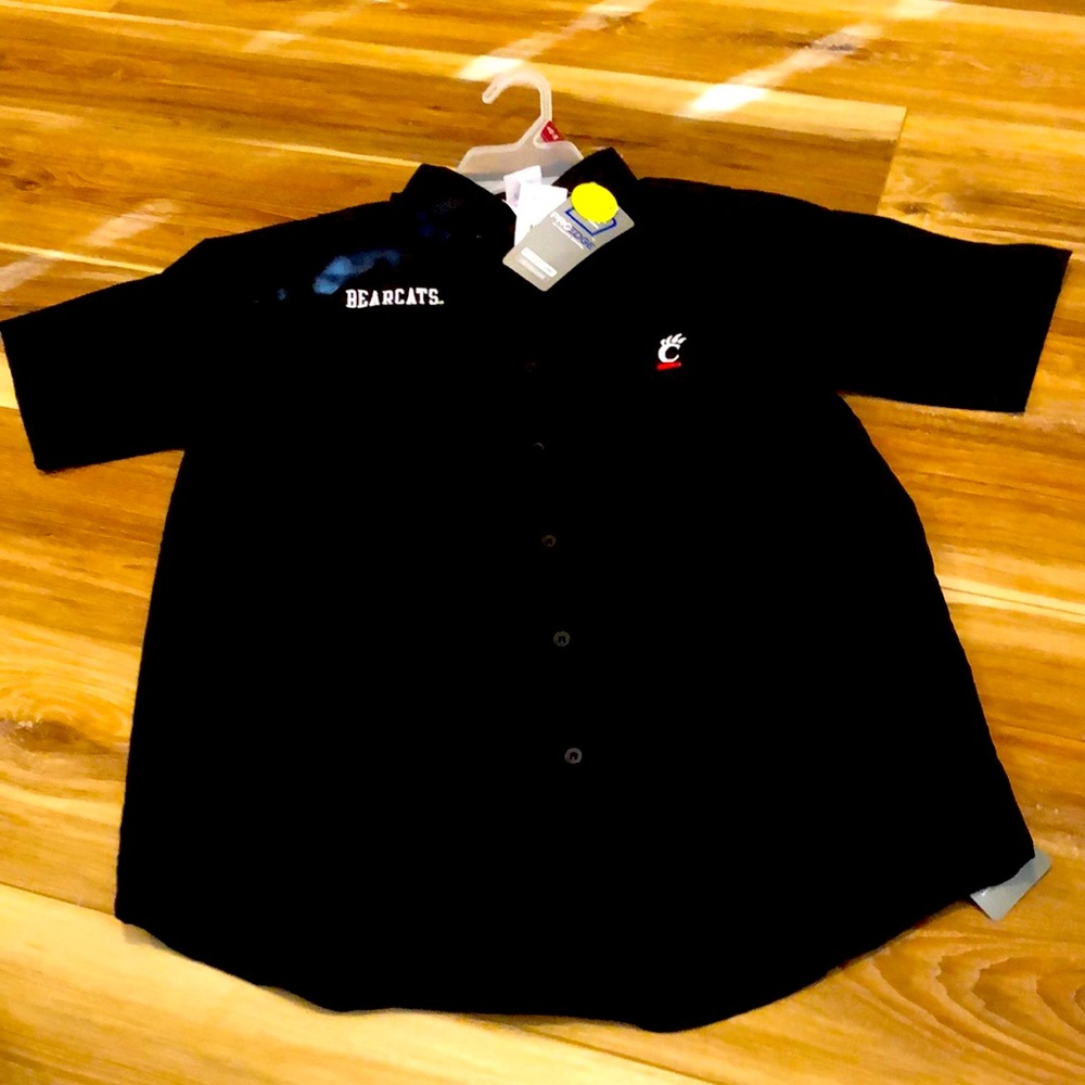CINCINNATI BEARCATS SMALL BLACK COOLING MEN SHORT SLEEVE BUTTON UP LITE SHIRT